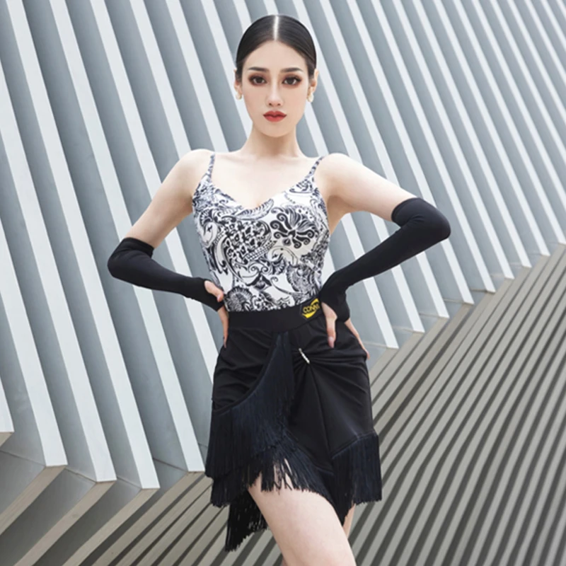 

New Latin Dance Costume Women Adult Suspender Tops Black Tassel Skirt Practice Clothing Rumba Performance Dance Wear BL11036