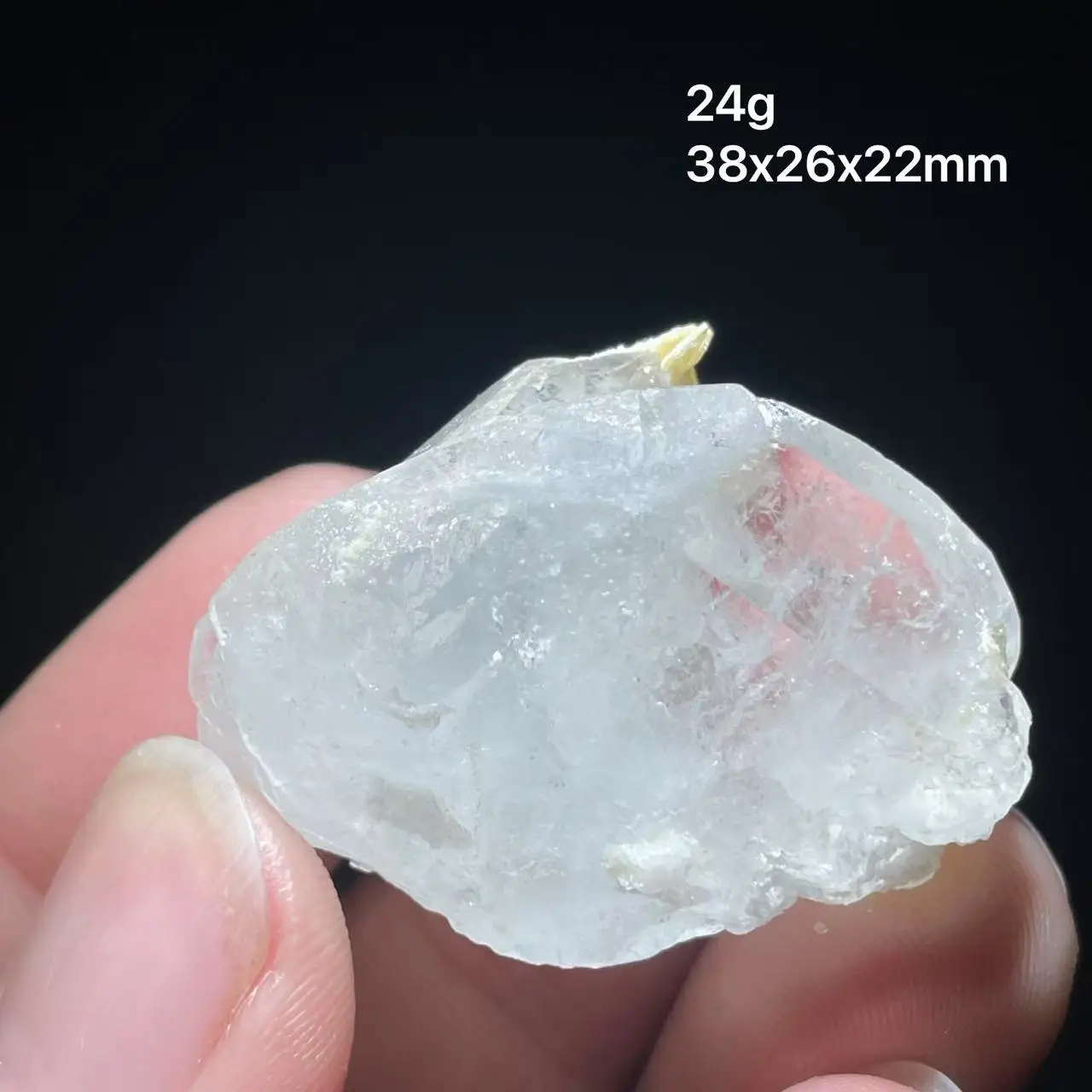 Натуральный минеральный образец аквамарина