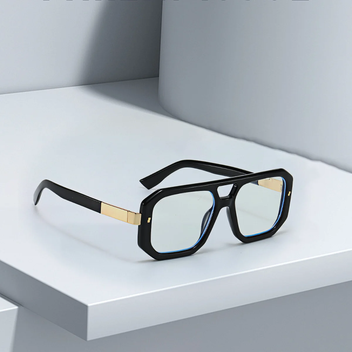 Новинка 2024 черные квадратные очки с защитой от синего света и золотыми линиями