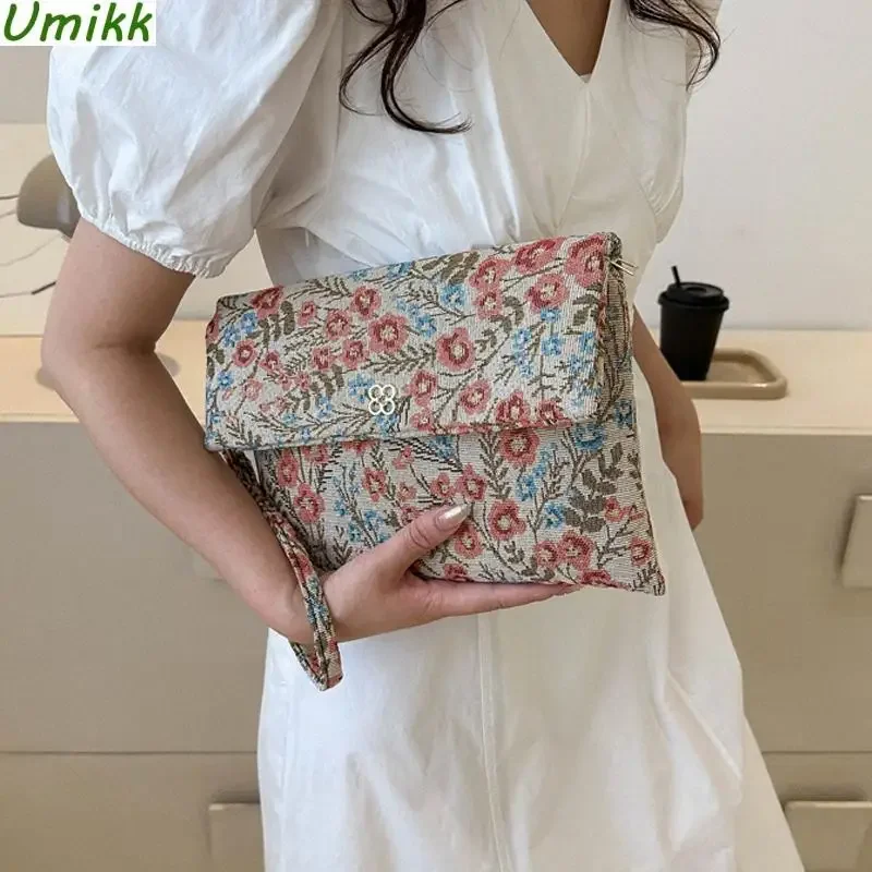 

Style Women Bags Clutch Trend Flower Wristlet New Ladies Summer Bags Letter Clutches Bag Handle Ethnic Envelope Wrist Fragmented