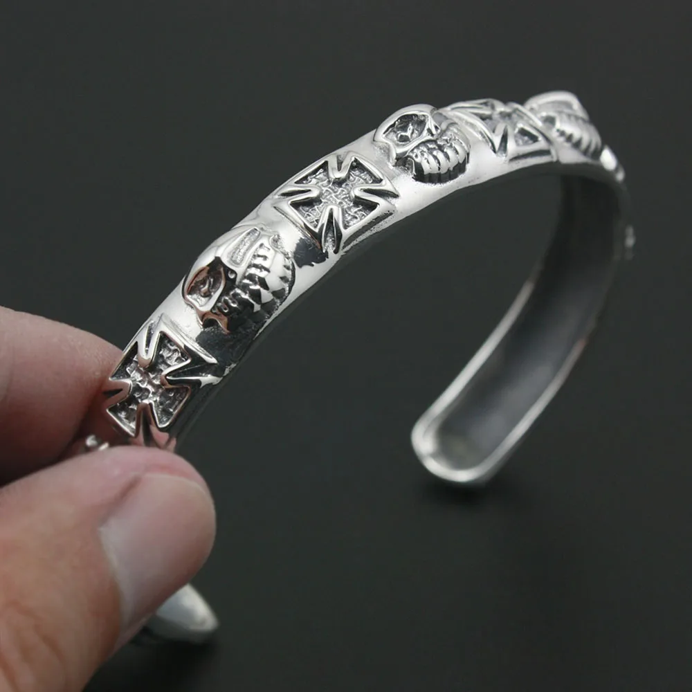 Крестообразный серебряный браслет 9A007 в стиле панк с черепом