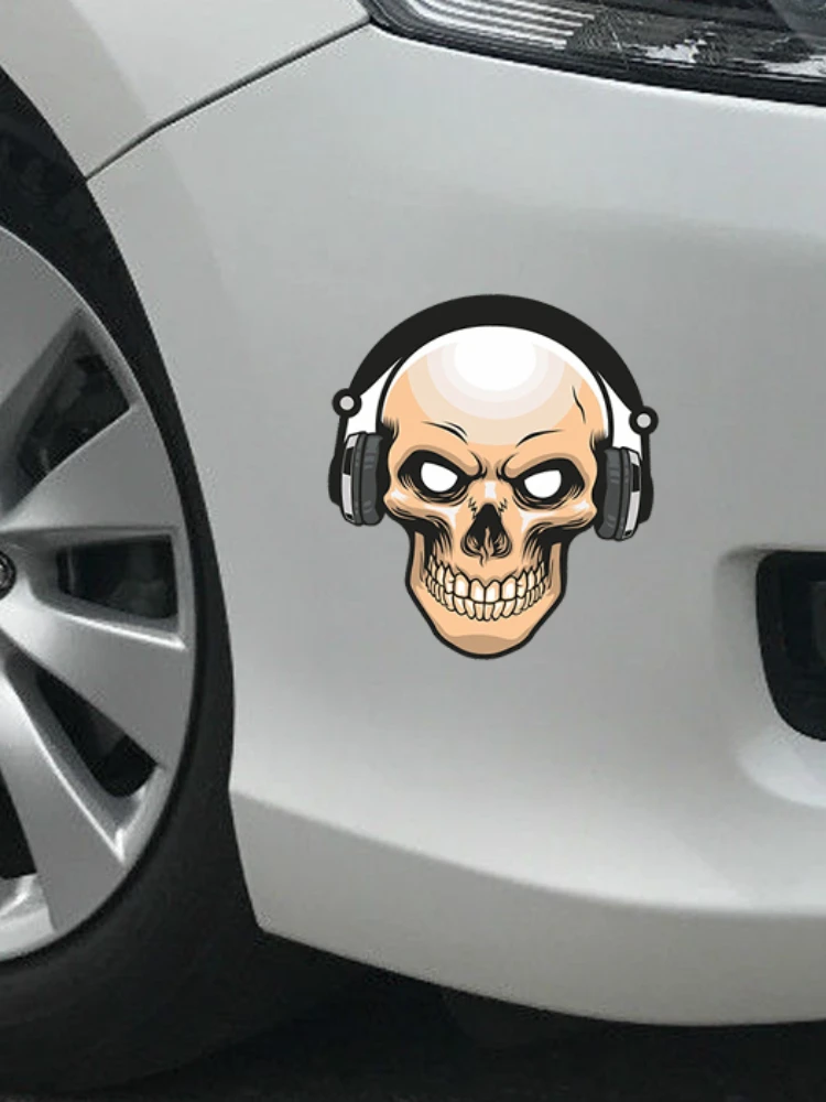 Виниловая наклейка с черепом и наушниками 13 х12 см |