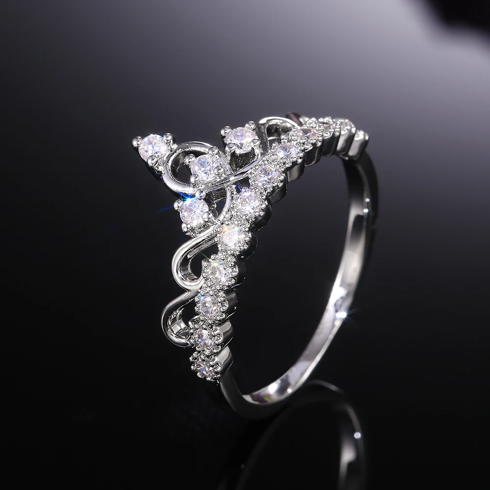 

Huitan Delicate Silver Color Crown with Dazzling Cubic Zircon Women Ring Elegant Female Wedding Engagement Finger Hot Sale