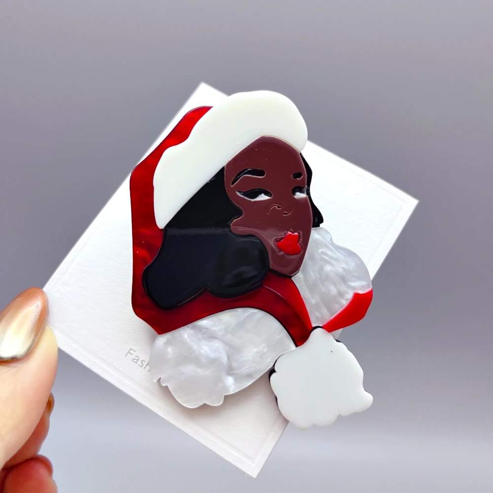 Черная акриловая брошь Inokeey