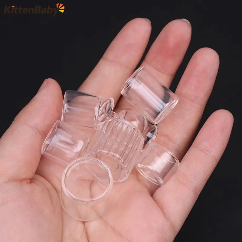 1Pcs Dollhouse Miniture Simulation Glass milkshake cup cube 