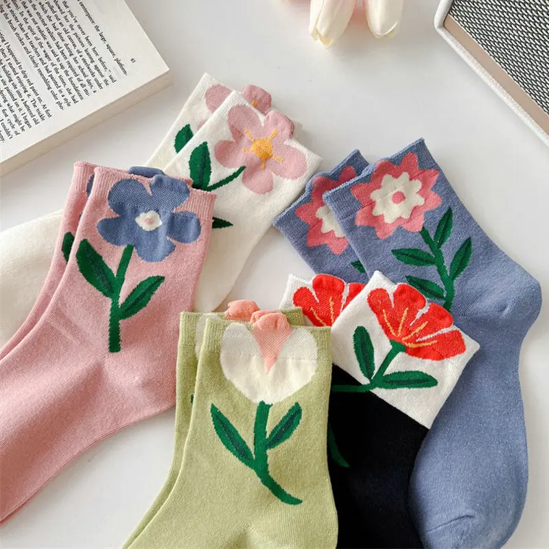 

1 Pair Women Cartoon Tulip Flower Plant Cute Socks Women Streetwear Skate Harajuku Kawaii Sock Autumn