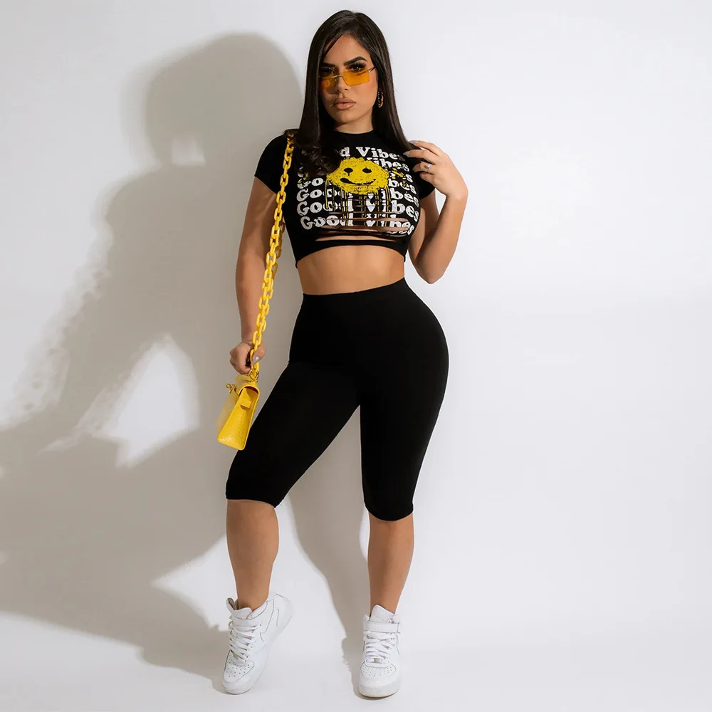 

Женский спортивный костюм из двух предметов, футболка с коротким рукавом в стиле 90-х, топ с высокой талией, спортивные брюки до колена для фи...