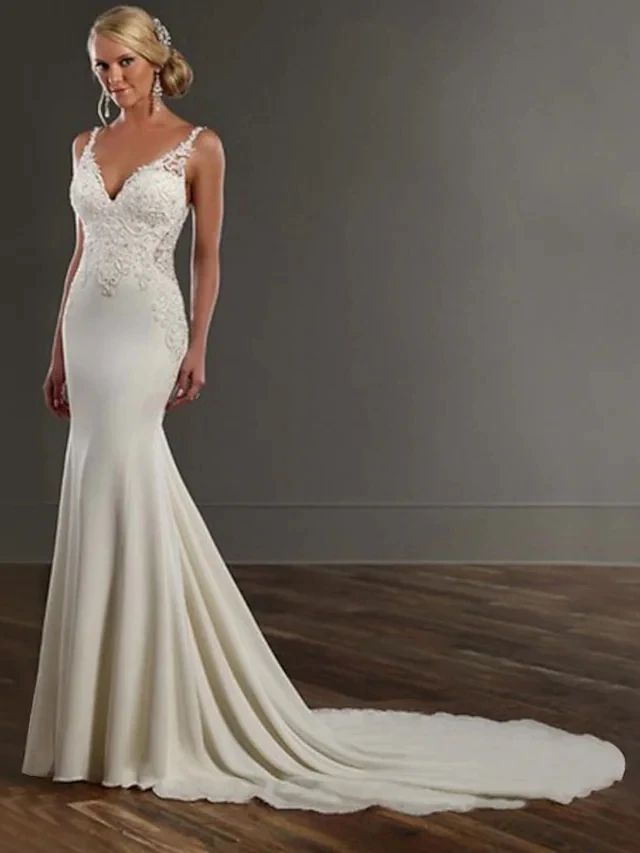 

Elegant Mermaid Long Wedding Dresses V Neck Chapel Train Lace Crepe Spaghetti Strap See-Through Bridal Gowns for Women