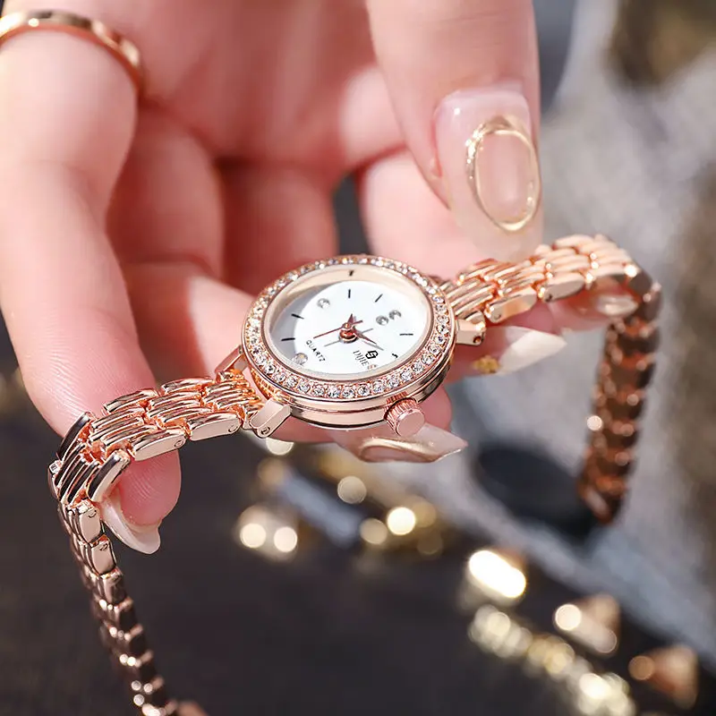 Creative Diamond trend all-match ladies quartz watch bracelet watch Roman dial temperament gift women's watch