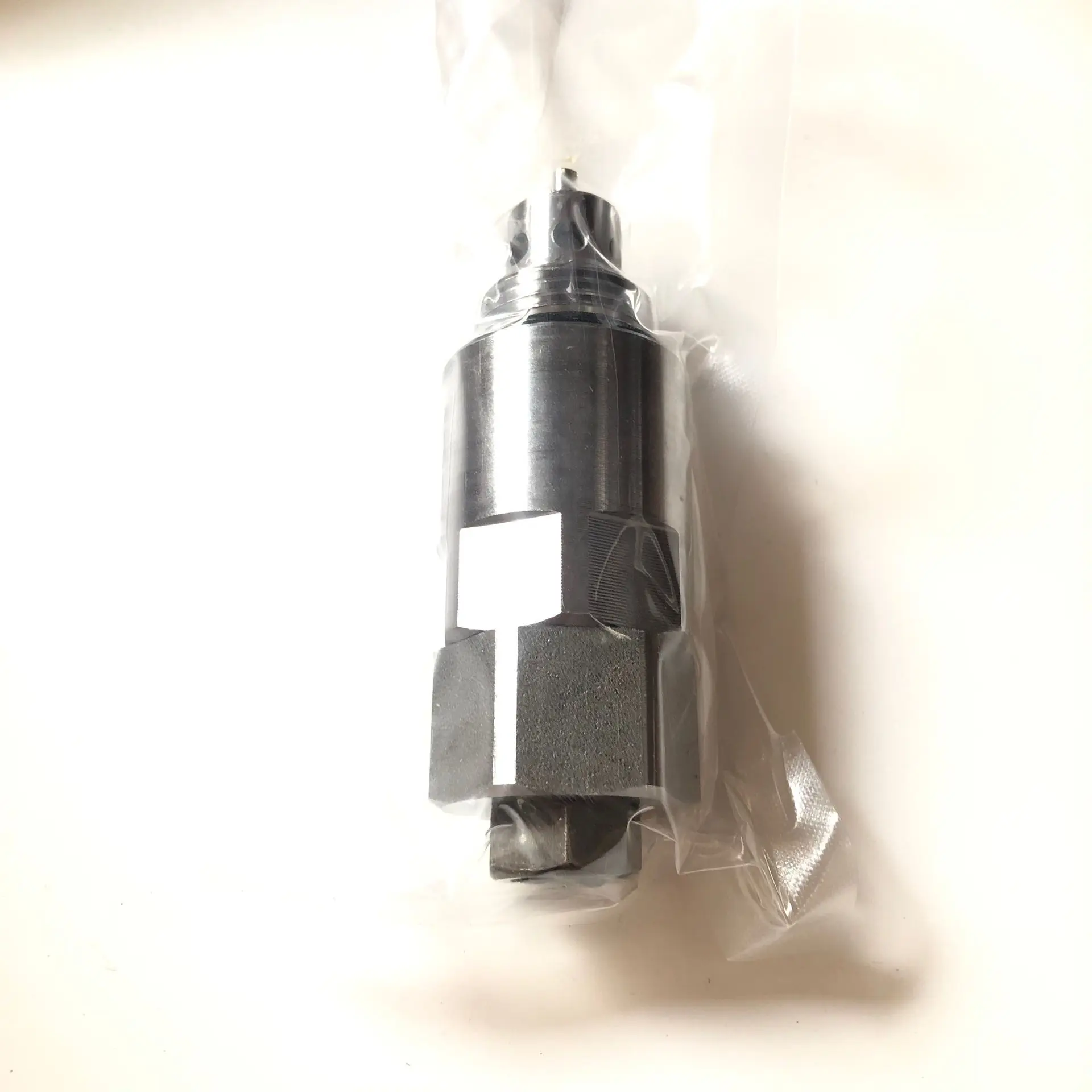 4372039 4358914 4448675 420-00258 C011B-40377 Relief Valve For DH300 DX300 S300LC-5 EX200-5 ZAX200 DH220