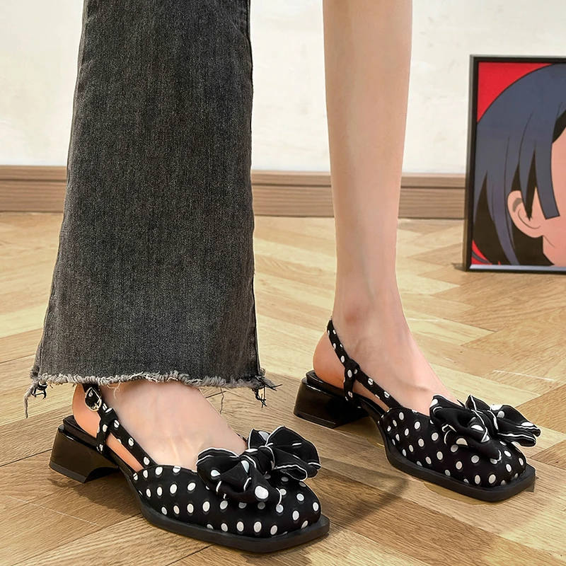 Сандалии женские на высоком квадратном каблуке босоножки Мэри Джейн с пряжкой в