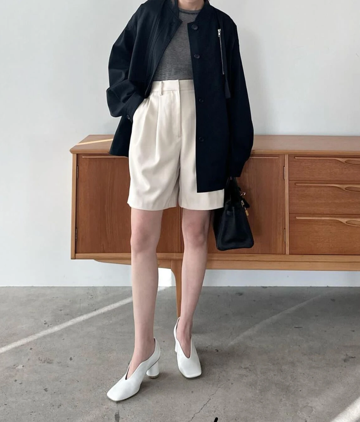 

2023 летние новые модные женские шорты, простые удобные тонкие повседневные универсальные брюки, женские шорты