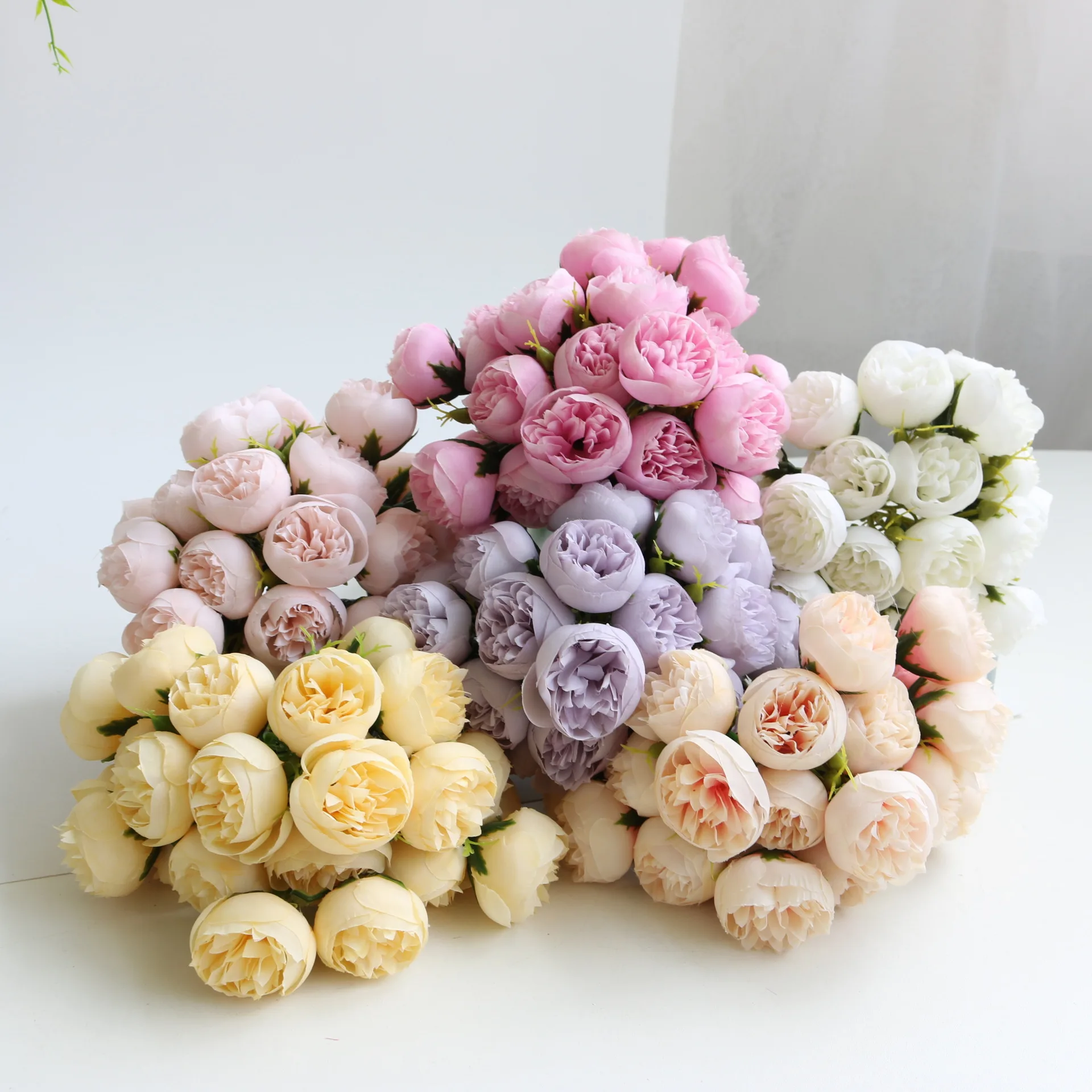 

Rose Tea Flower Silk Hand Bouquet 27 Heads Flores Artificial Flowers