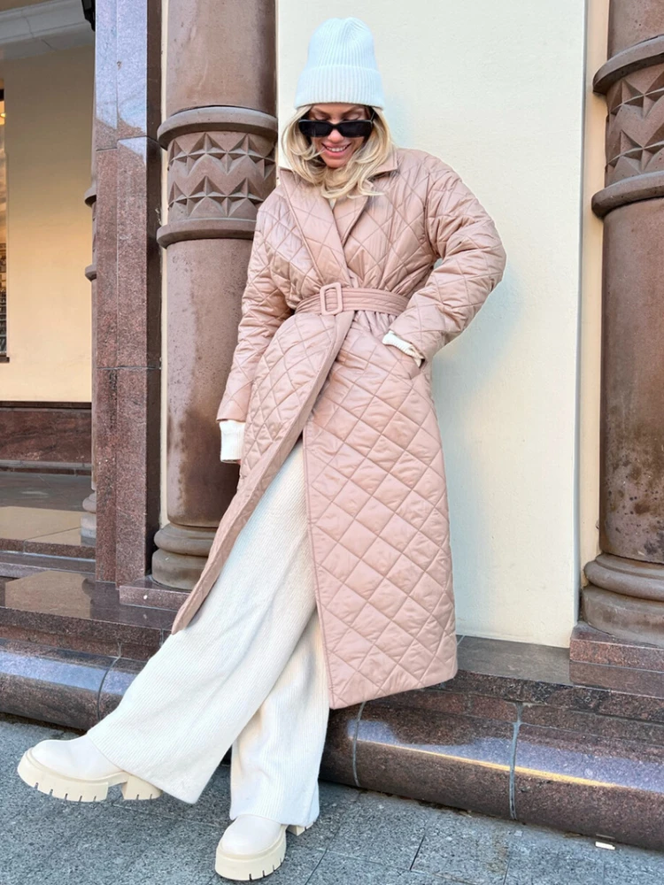 Winter Casual White Argyle Long Parkas with Belt Women 2022 Fashion Turn-down Collar Cotton Padded Quilted Jacket Streetwear
