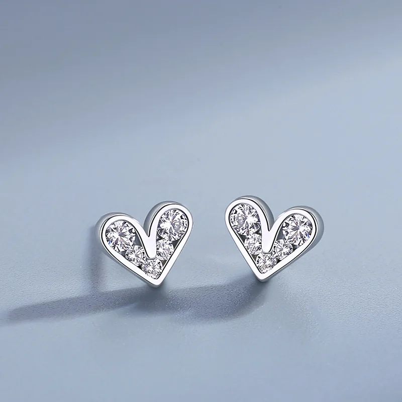 

S999 sterling silver earrings Korean version simple heart-shaped earrings inlaid with zircon jewelry birthday gift