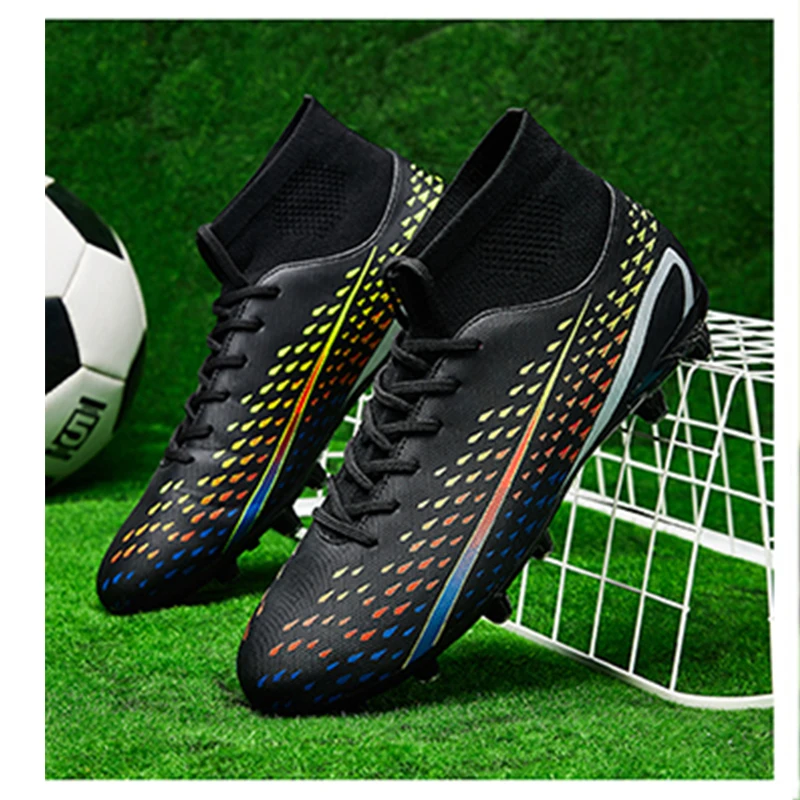 Lightweight Couple Soccer Shoes Breathable Men's Football Shoes Anti-slip Female Football Boots Long/short Spikes Sneakers 2023