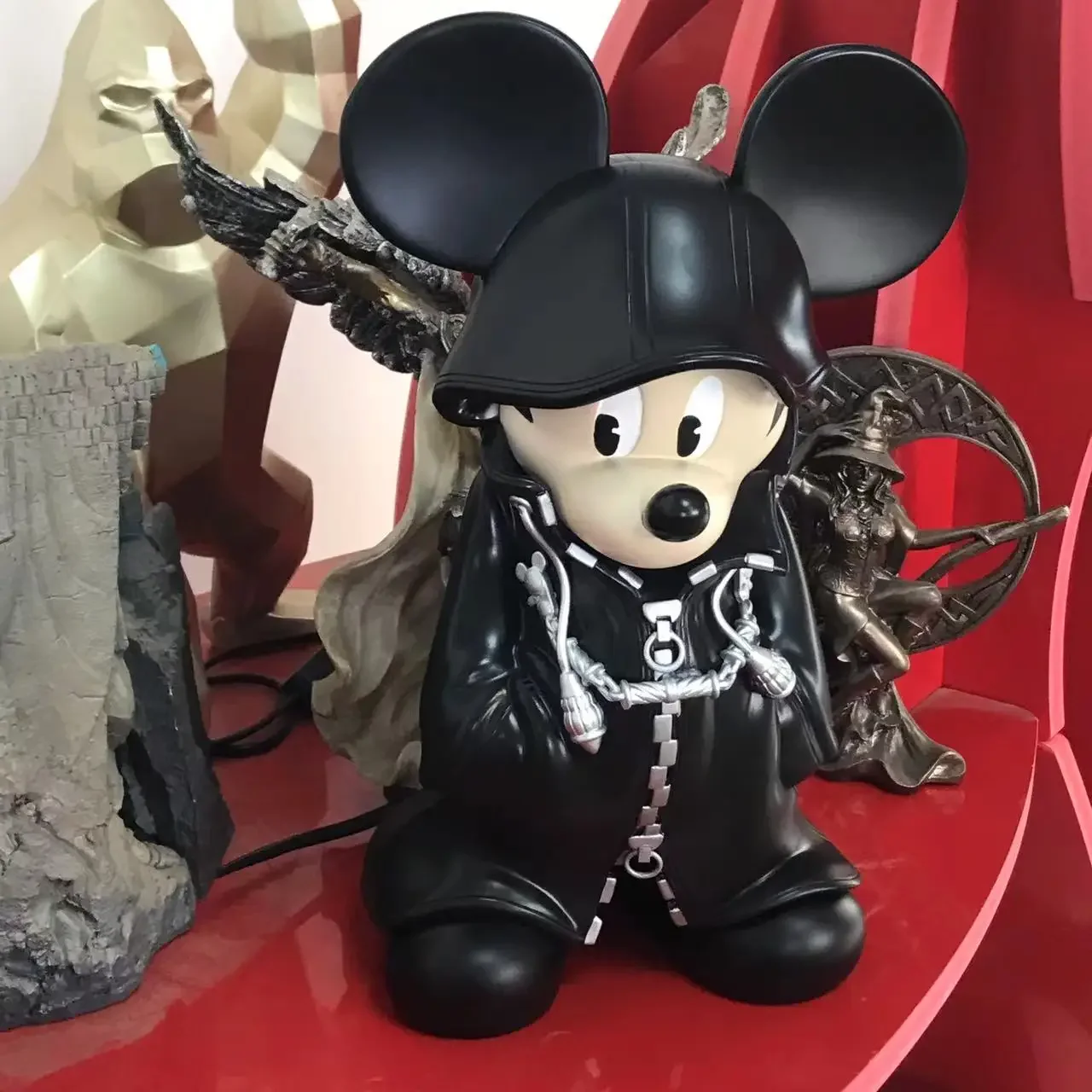 35 см Disney аниме король Микки Маус фигурку статуя из смолы фигурка плащ тьмы