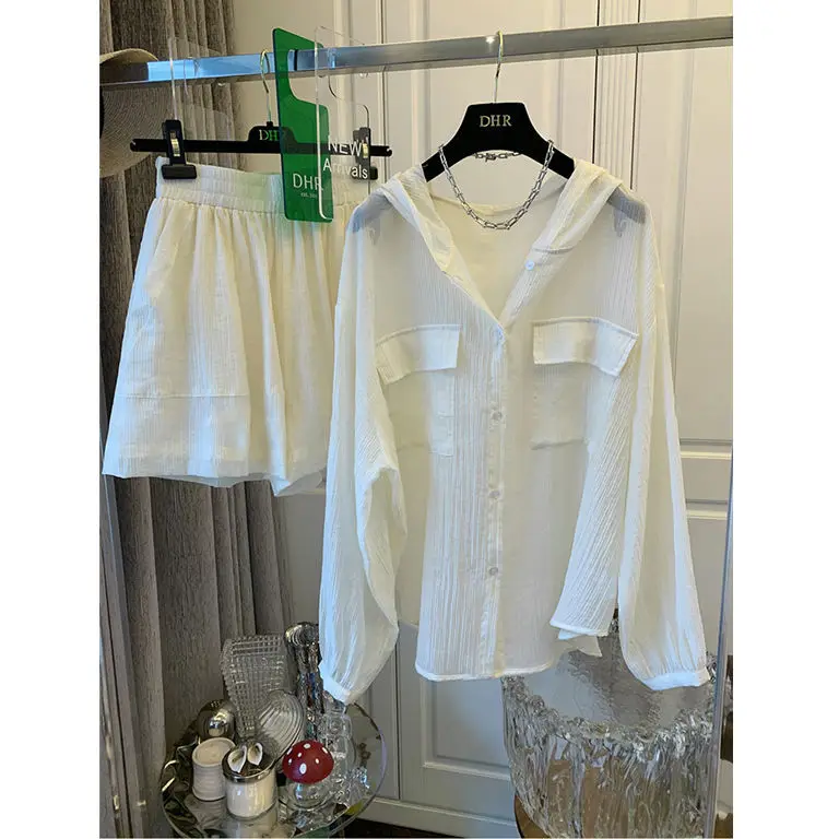 

Elegant Folds Causal 2022 Summer Two Pieces Suits Korean Hooded Sum Protection Blouse + High Waist Wide Leg Shorts Sets