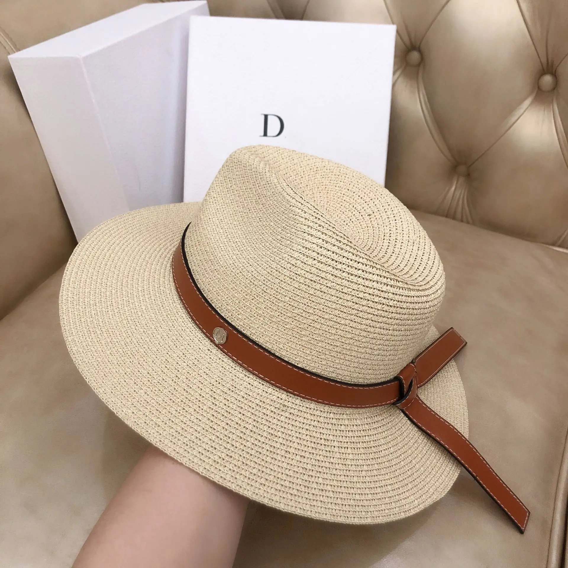 

The New Star In Jazz Hat Fashion With Strong Personality Neutral Wind Summer Big Straw Hat Eaves Shading Of England Hat Letter