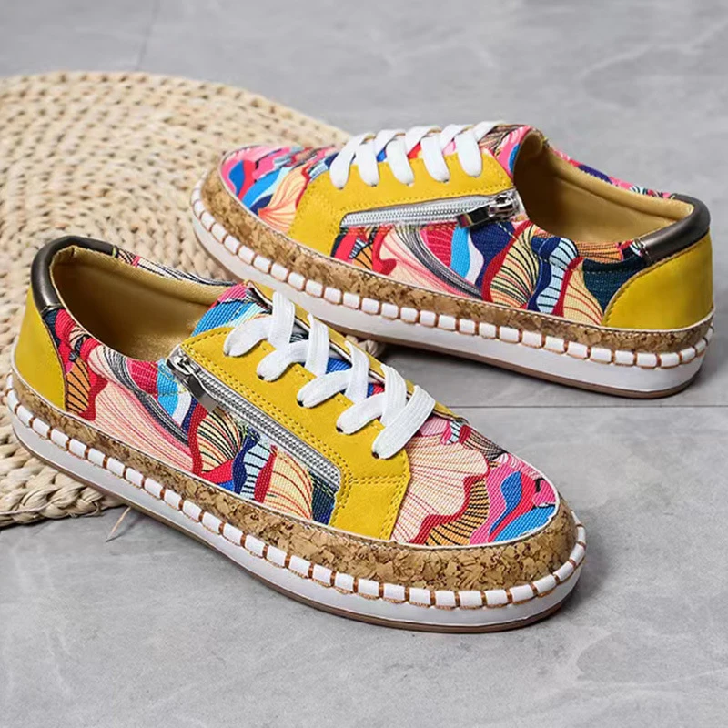 Trending Fashion Vulcanized Shoes for Women Lace Up Skateboard Sneakers Embroidery Graffiti Shoes Floral Casual Sneakers
