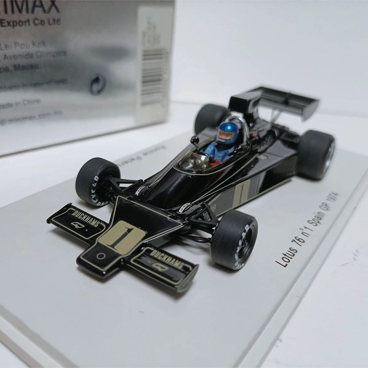 Фото Spark 1:43 Масштабная модель Lotus 76 из смолы # Гоночные модели автомобилей Испания ГП 1974, классика, ностальгия, подарки для взрослых, сувенир, статичная модель для демонстрации. №1