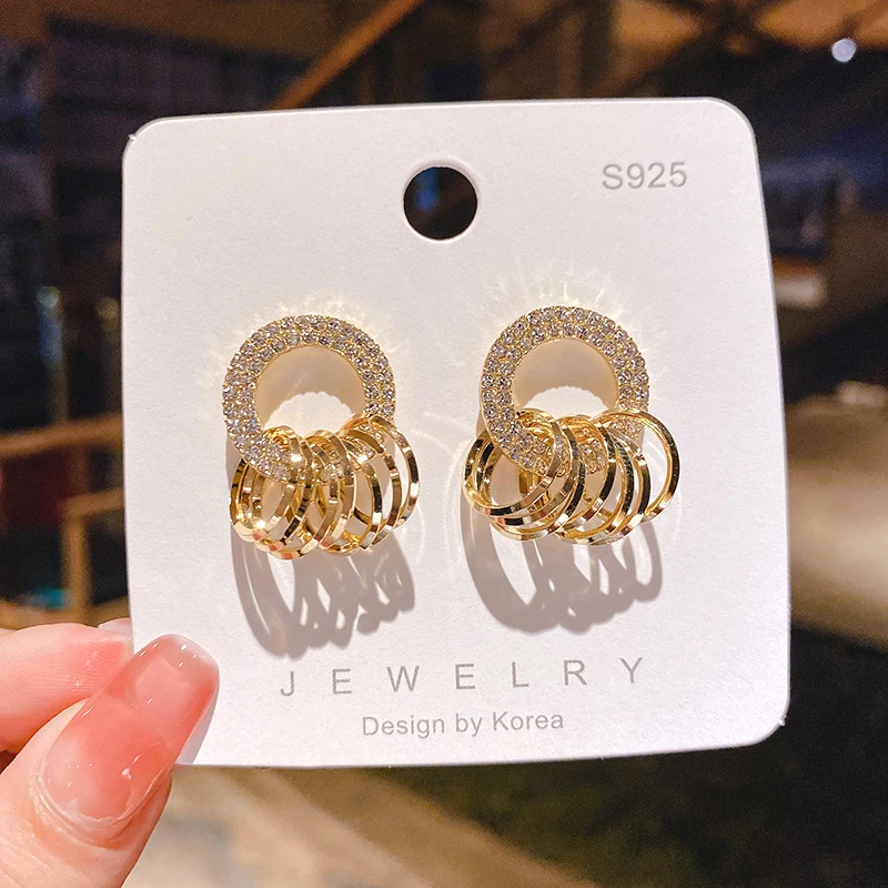 

Luxury Full of Rhinestone Metal Hoop Stud Earrings Contracted Geometric Gold Color Round Earrings 2022 Korean Fashion Jewelry