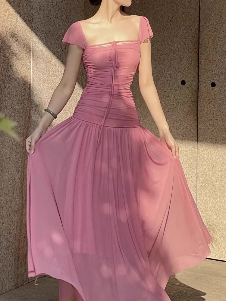 Женское облегающее платье розовое длинное с квадратным вырезом лето