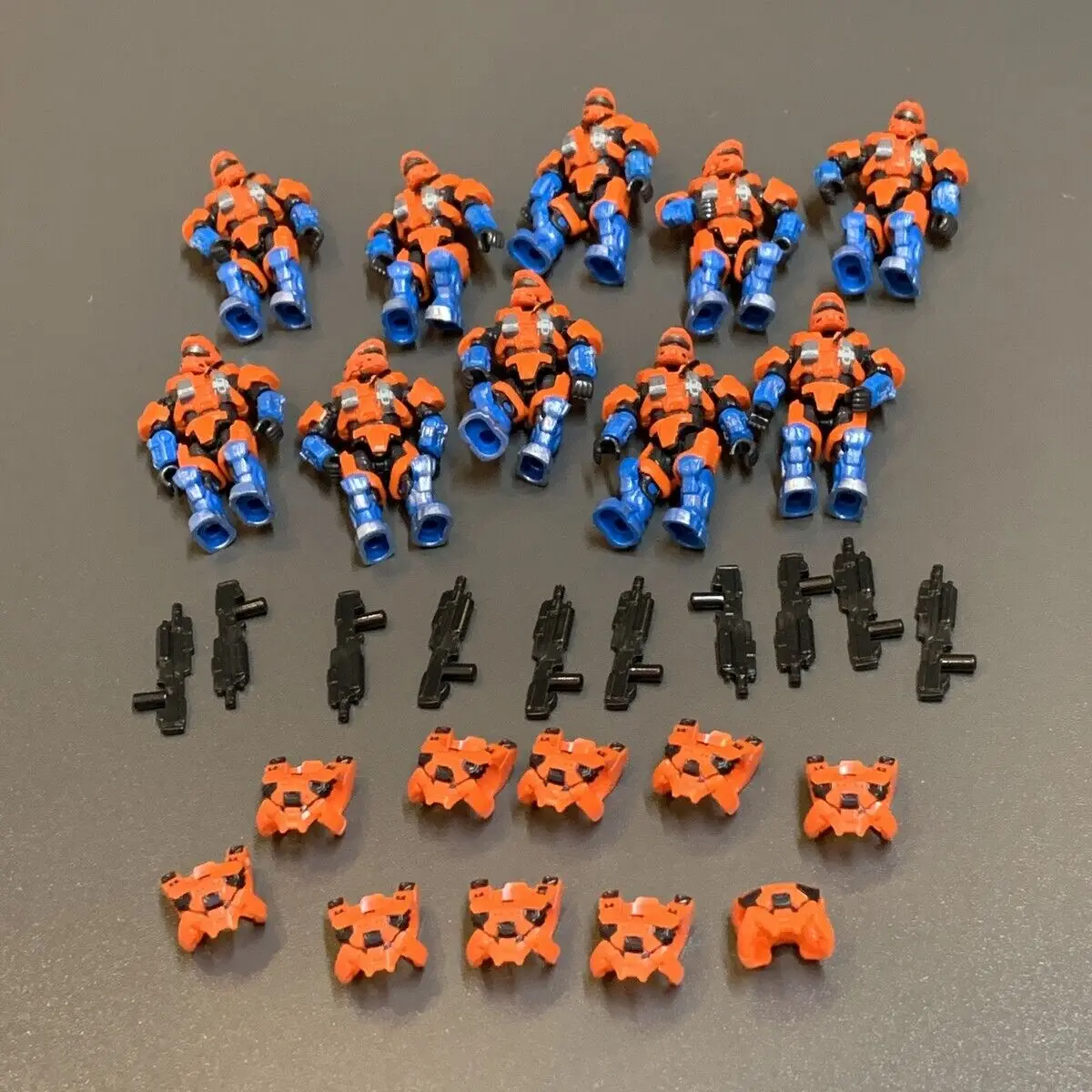 Коллекционная фигурка воина из серии GNB15