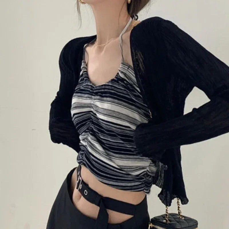 Женский кардиган с V-образным вырезом