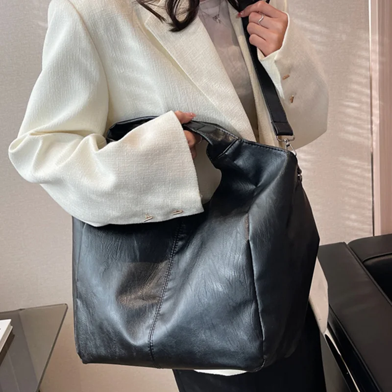 

Women's Black Big Tote Bags Large Capacity Hobo Handbags Luxury Soft Leather Shoulder Bag Ladys New Unique Shopper Messenger Bag