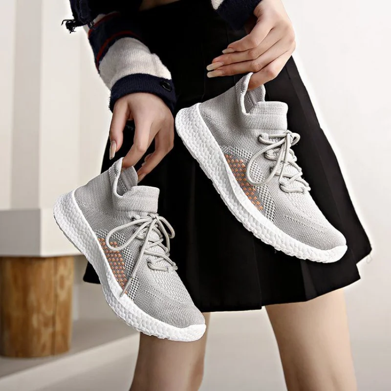 

2023 Casual Flat Sneakers for Women Summer Breathable Lightweight Mesh Men Women Sports Running Casual Women Shoes Size 35-44