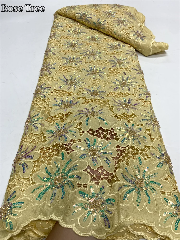 Рисунок 2 - Африканская кружевная ткань с блестками