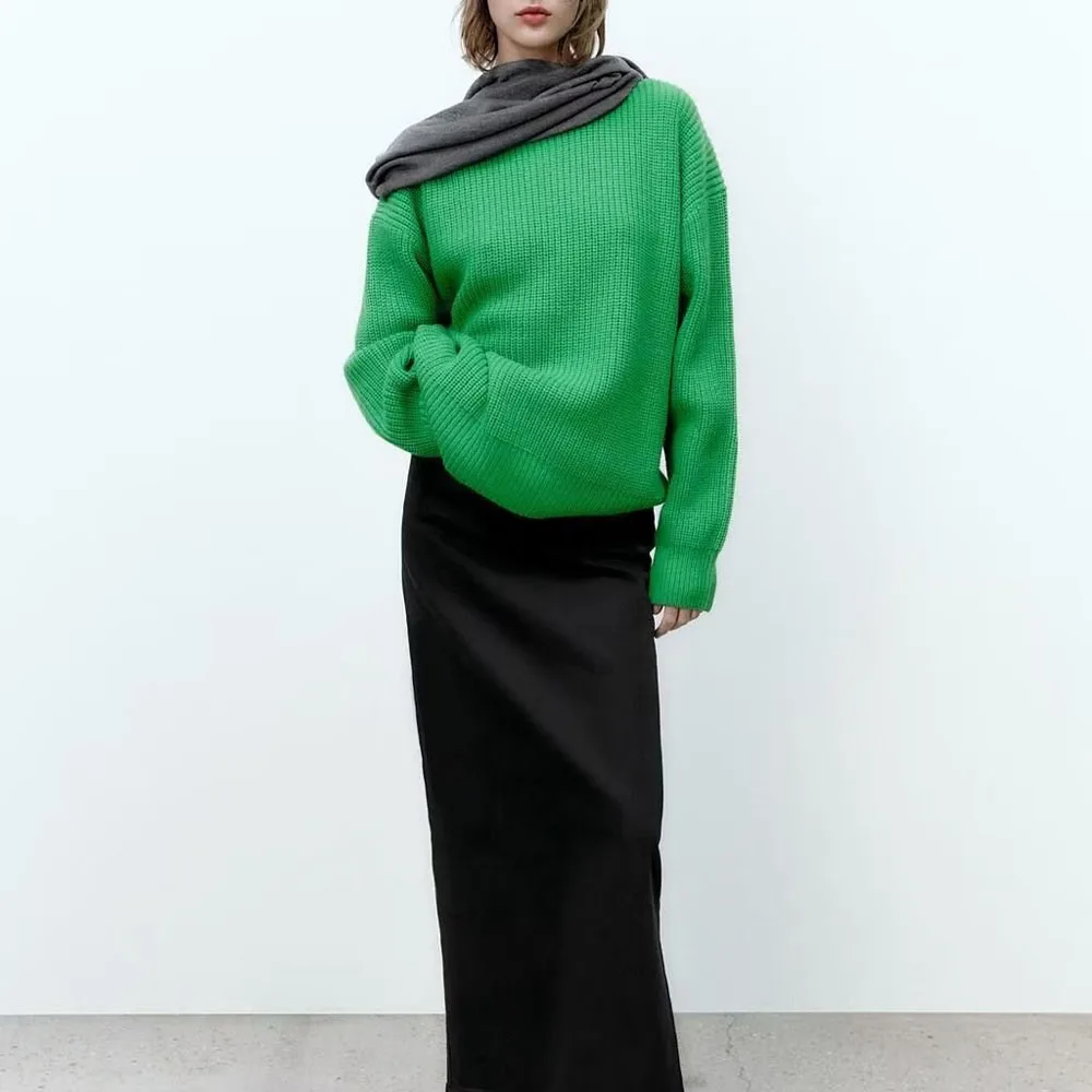 

Autumn/winter 2022 new fashion women's wear vintage solid color round neck spike stitch casual versatile knitwear