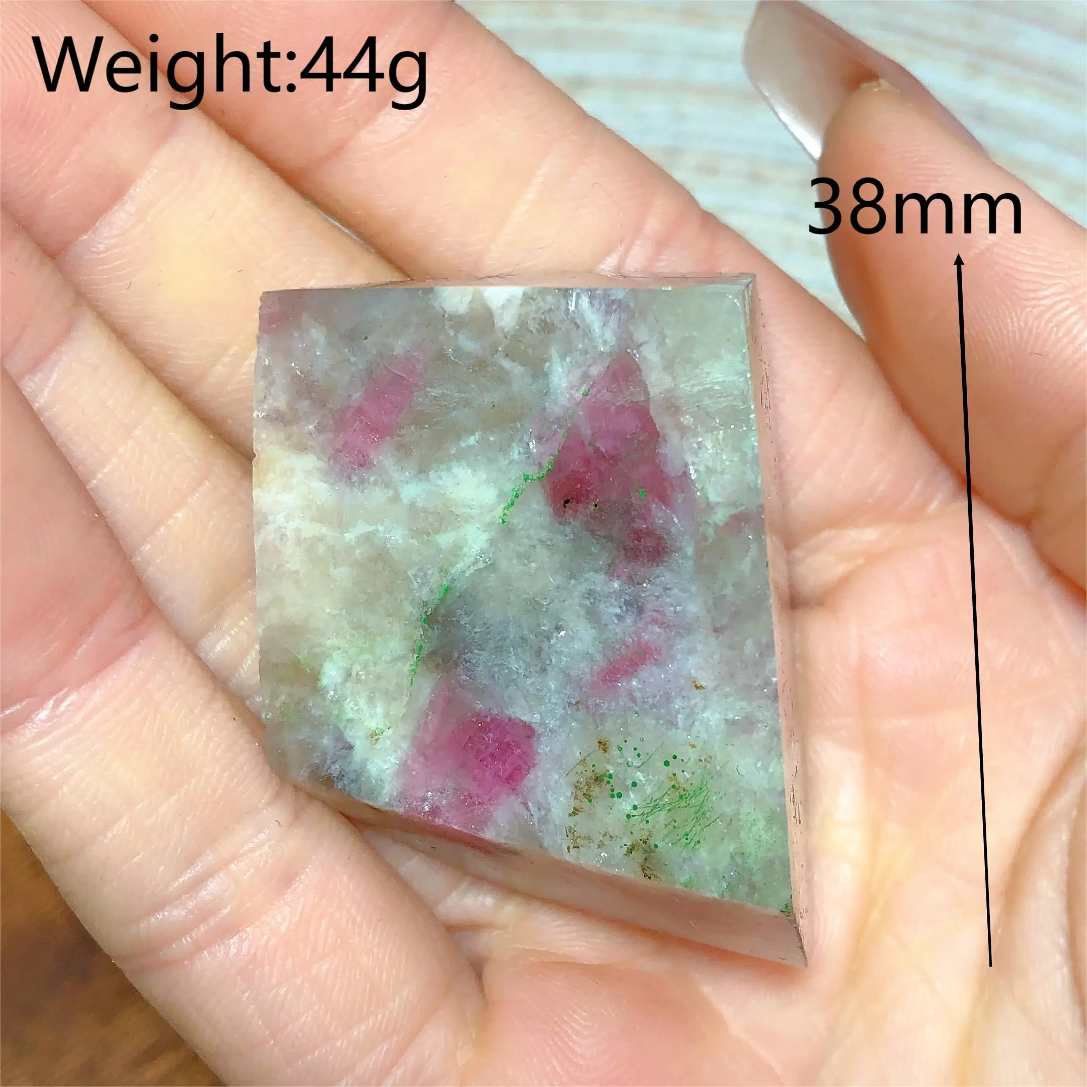 

Розовый турмалин, натуральные кристаллы