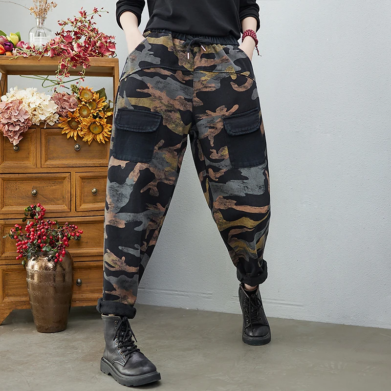 New Arrival 2022 Spring Arts Style Women Elastic Waist Camouflage Print Loose Jeans Double Pocket Cotton Denim Harem Pants V921 |