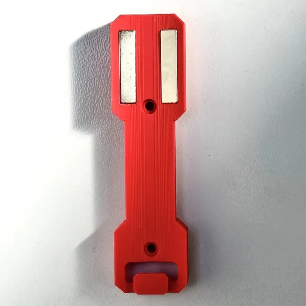 

Магнитный держатель для банок с распылителем