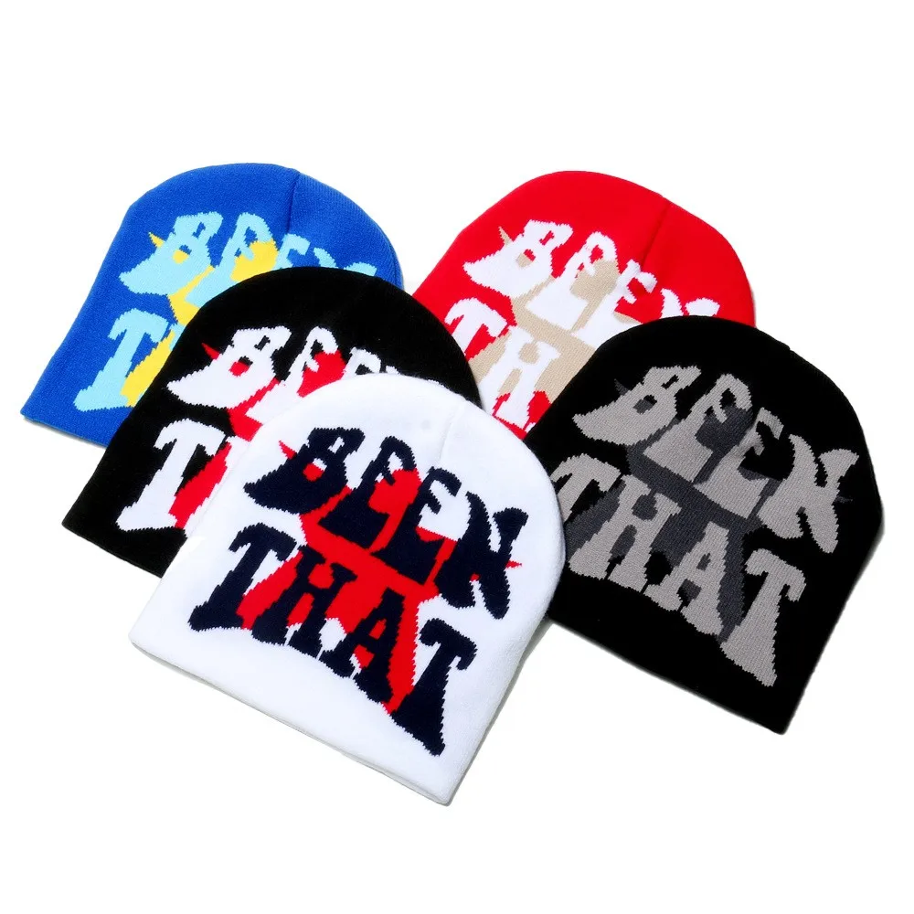 Серые женские и мужские зимние теплые шапки с надписью US Been That 2025 облегающие