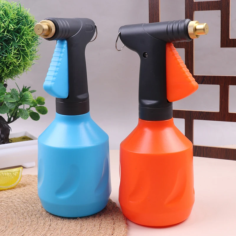 

680ML Plastic Trigger Sprayer Adjustable Copper Nozzle Manual Spray Bottle Hand Pressure Air Compression Home Garden Sprayer