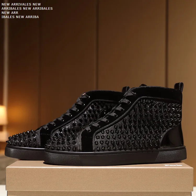 

Дизайнерские роскошные мужские туфли, женские мужские туфли с высоким верхом и черными заклепками для ночного клуба