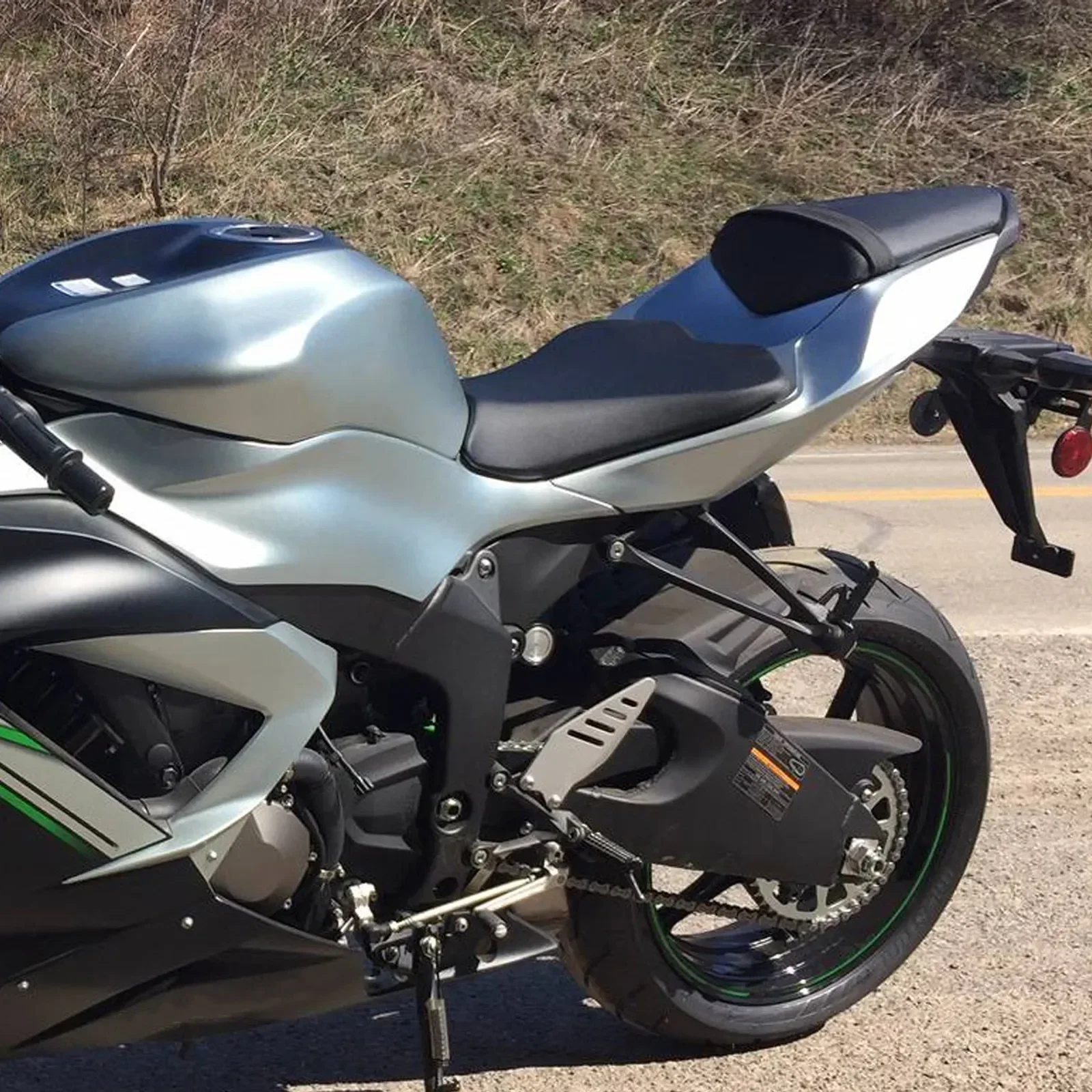 Переднее седло для водителя мотоцикла подушка Kawasaki Ninja ZX6R ZX636 2009-2018 черный