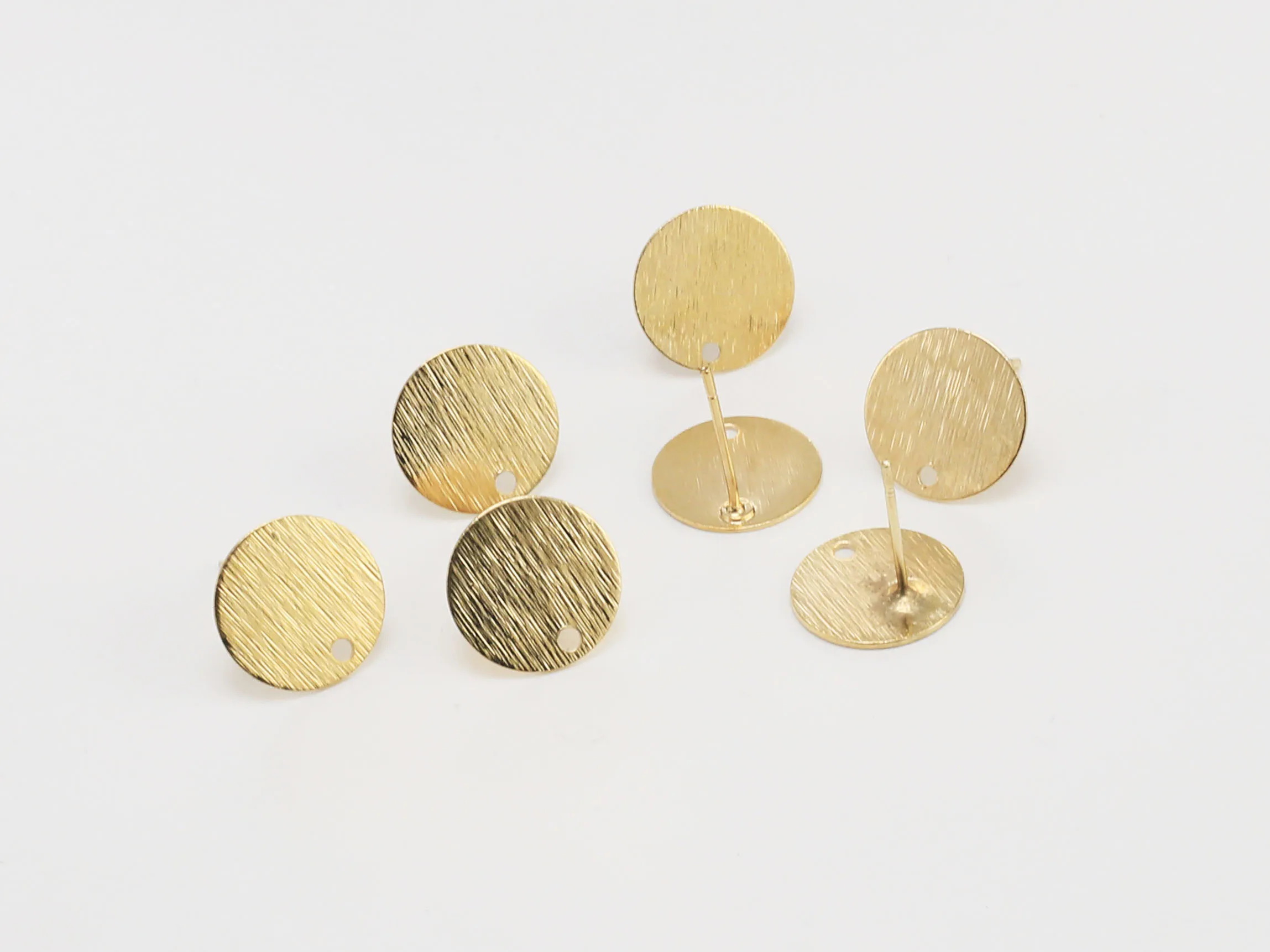 Латунные серьги-гвоздики 12 мм круглые текстурированные серьги позолоченные