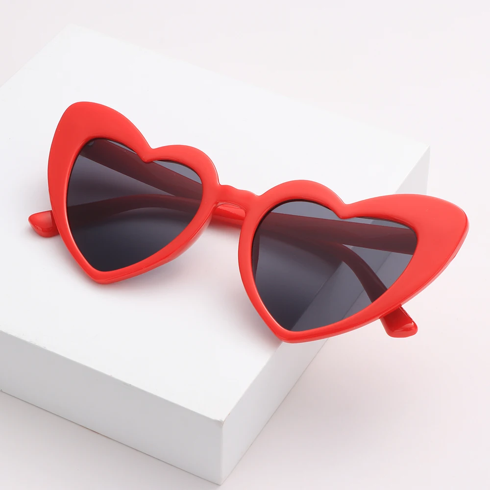 1 Pcs Luxury Brand Heart Sunglasses for Women Love Heart Shape Sun Glasses UV400 Protection Eyewear Summer Outdoor Clout Goggle
