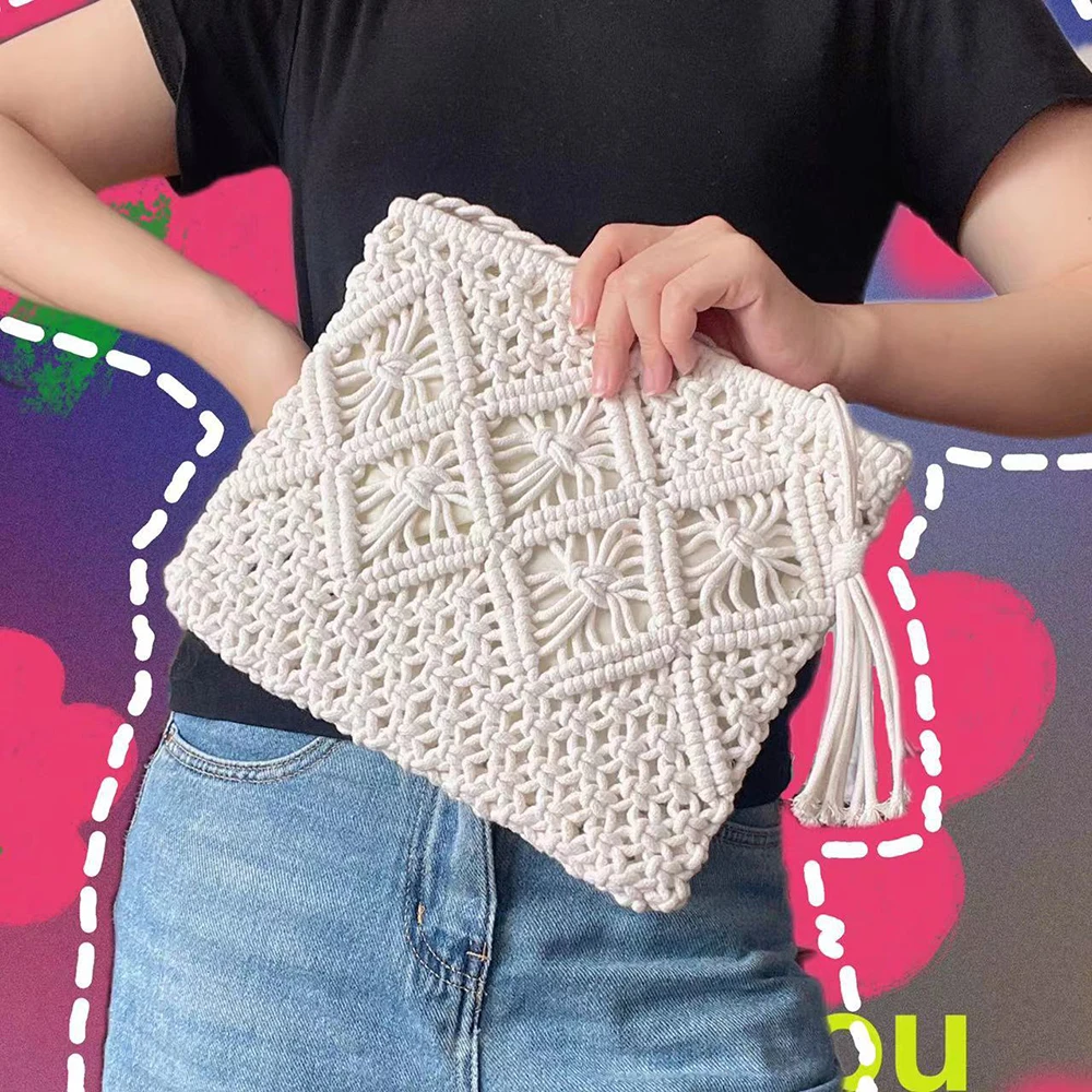 

Women's Crochet Shoulder Bag With Tassel Boho Solid Color Hollow Out Hand-Woven Straw Weave Crossbody Bag Messenger Tote