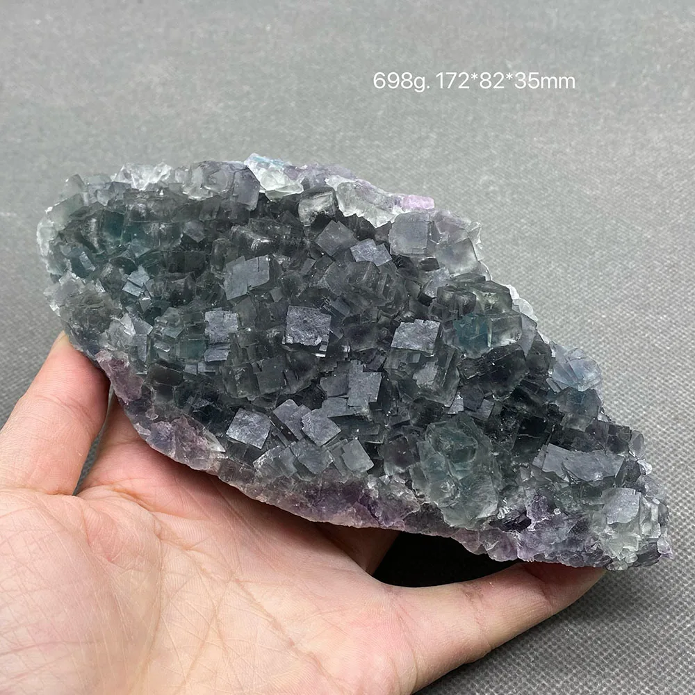 Подвеска из зеленого фианита