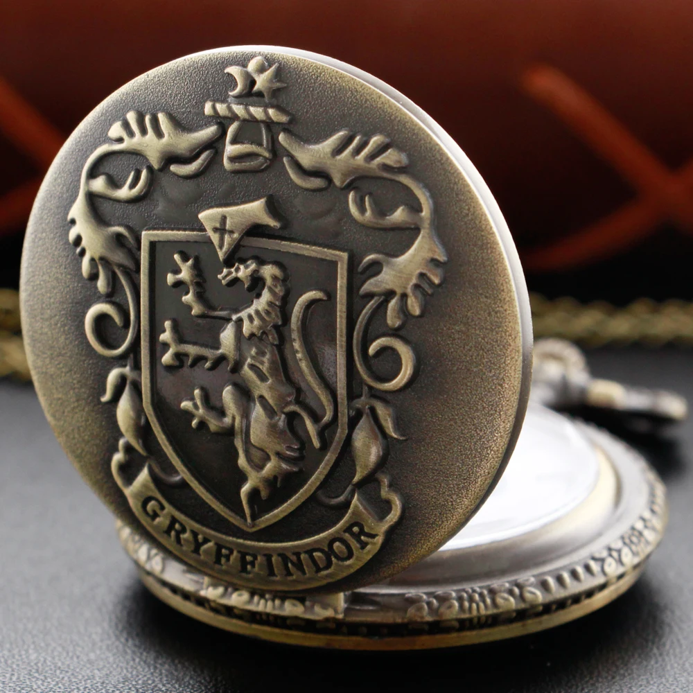 

Antique British School of Witchcraft and Wizardry Badge Quartz Pocket Watch Men's and Women's Fob Chain Clock Children's Gift
