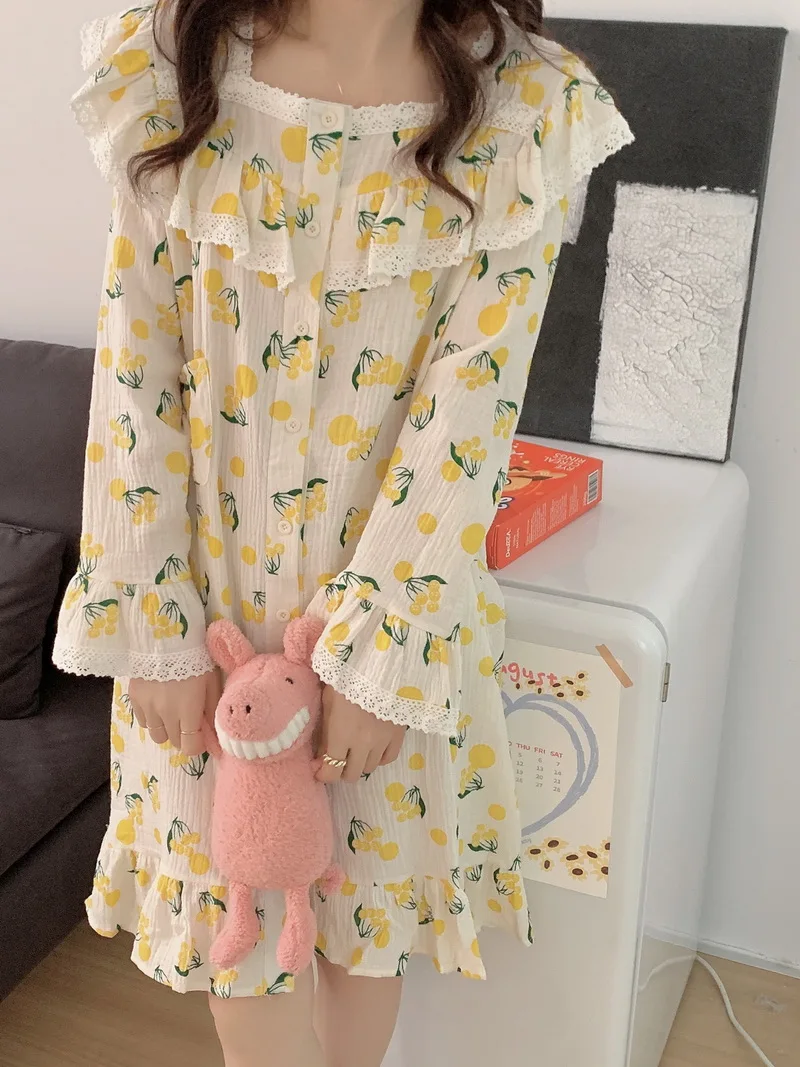 

Новая женская осенняя Милая пижама с длинными рукавами и оборками, домашняя одежда из хлопка с квадратным вырезом и принтом фруктов, японская кружевная ночная рубашка D488