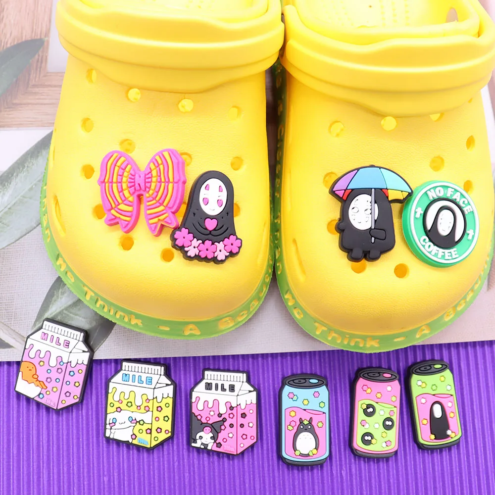 

Hot Sale 1pcs PVC Shoe Charms Beautiful Can Drinks Pearl Milk Tea Accessories DIY Shoe Decoration For Croc Jibz Kids X-mas Gift