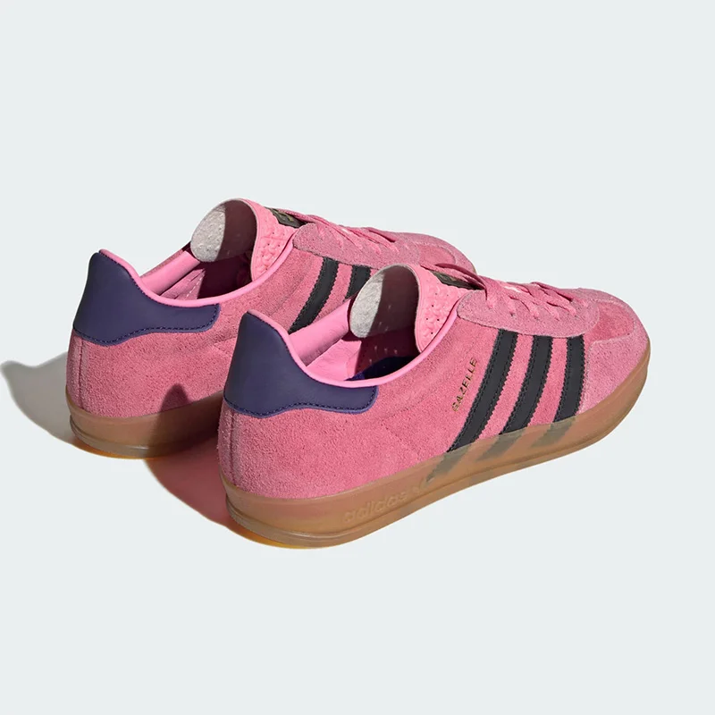 Фото Женские синие замшевые кеды Adidas Originals KH6038 с тремя белыми полосками, низкие, с резиновой подошвой, винтажные, повседневные, для прогулок №4