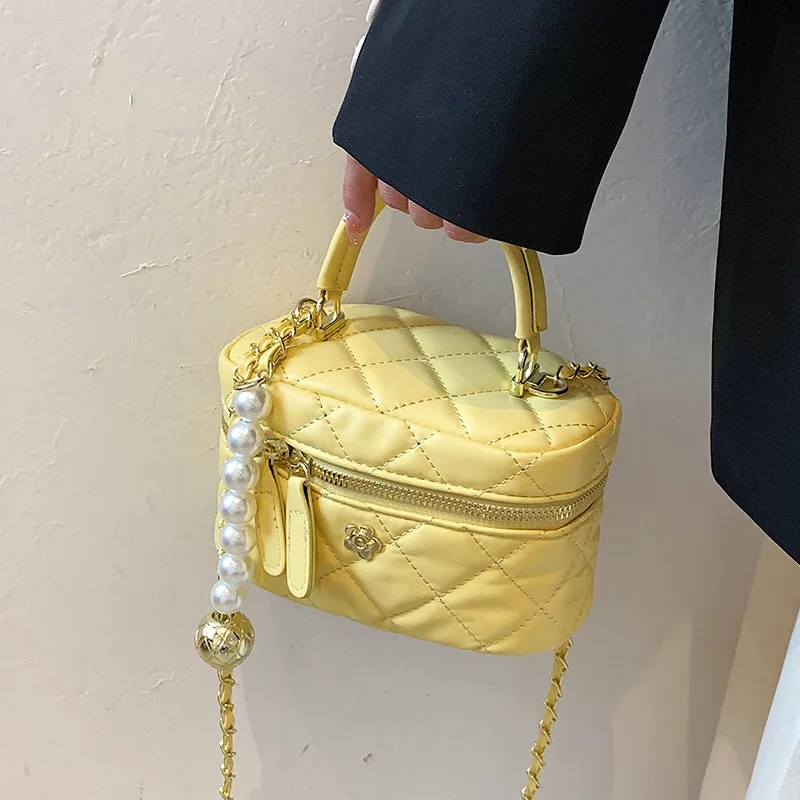 

Small golden ball chain small bag female 2022 summer new trend fashion all-match pearl messenger bag fashion shoulder handbag
