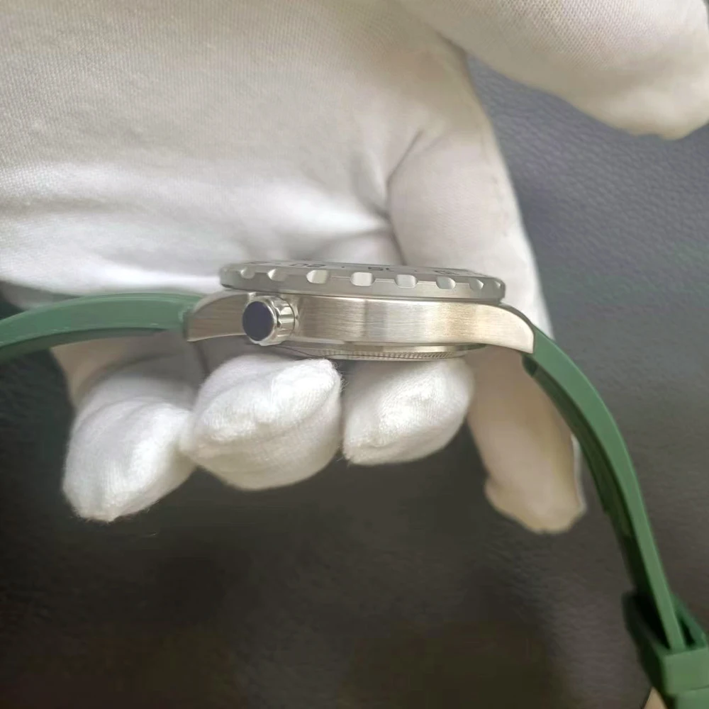 Механические часы voнаклеиваемые на русском языке